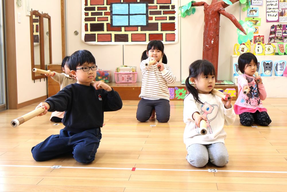 「ゾウ組がこれやるんだね」
「すごーい！！なんかかっこいいね！」

”やってみたい”の気持ちがさらに強くなったゾウ組さん☆

