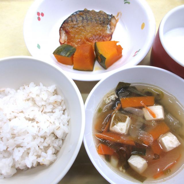 ＊　今日の献立  (行事食  冬至)　＊