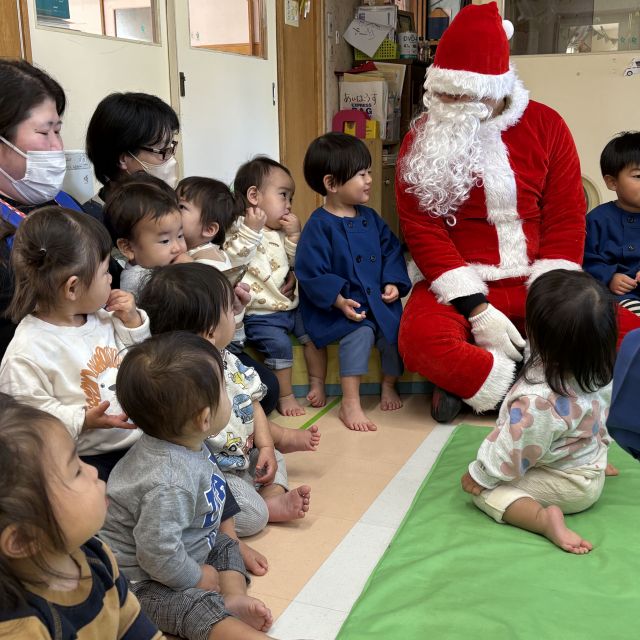 サンタさんがきたよ♪　～０歳児　ウサギ組～