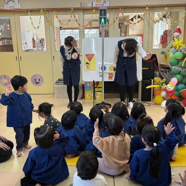 交通安全教室 　～2歳児　 クマ組～