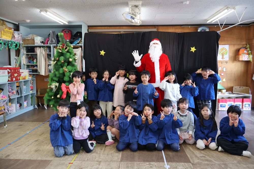 
１２月２１日の発表会にも
１２月２４日の夜にも
来てくれることを楽しみにしている
門田っ子たちでした♡

