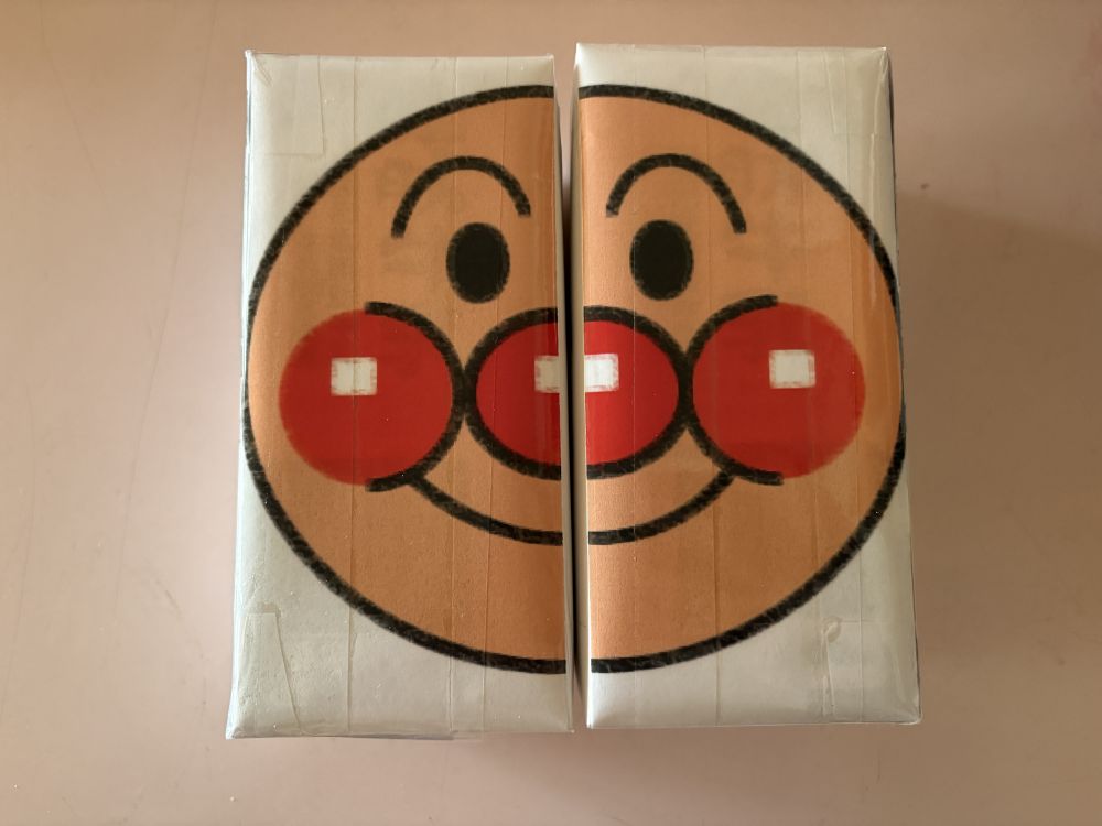 今年最後のノーTVデーの
手作りおもちゃです。
お正月にちなんだおもちゃなので
お休み中に遊んでみてね♡

０歳児
　『絵合わせ』
みんな大好きアンパンマンや
来年の干支の馬の絵があるので
家族で一緒に合わせてみてね♡