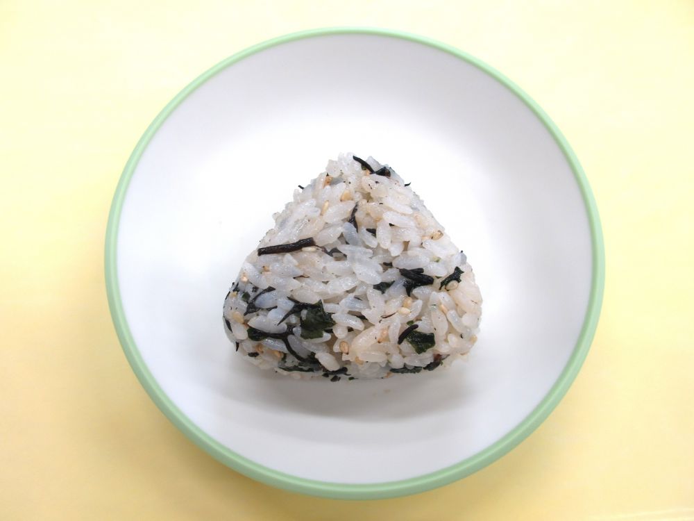 ワカメおにぎり