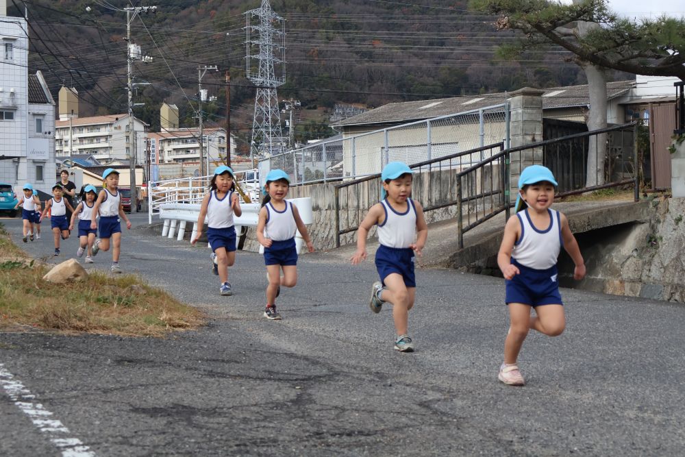 マラソンも年納め✨
寒い中、しっかり体を動かして走り切りました！
来年もチャンピオン賞目指して頑張ろうね(*^^)v