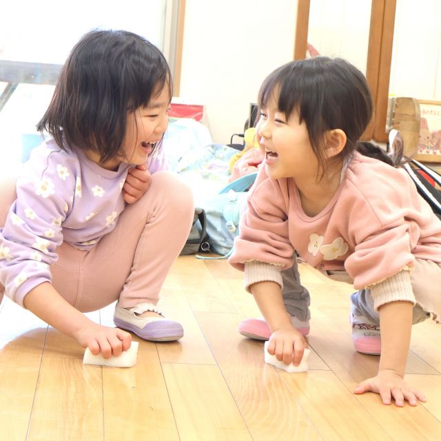 ＊　４歳児　キュキュッと！ 大掃除！　＊