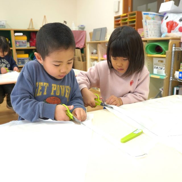 ＊　５歳児　凧あげ①　＊