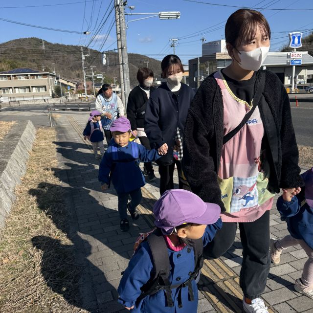 おさんぽ 　～2歳児　 クマ組～