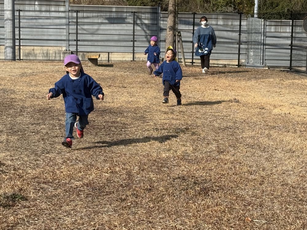 この公園も広いので、
思い切り走っちゃいまーす🏃‍♂️💨