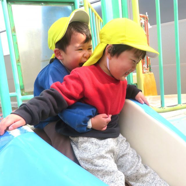 ＊　1歳児　園庭遊び　＊