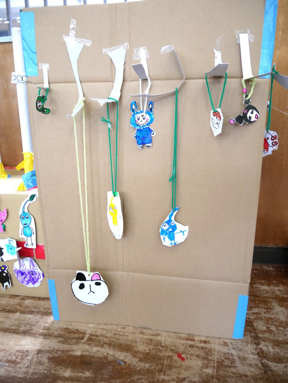 各グループ協同遊びを通して
自分の思いが伝わらない…
相手の思いとうまく折り合いがつかず
喧嘩になることも…
その都度、話し合う時間を設け
協力して遊びを広げてきました

自分の苦手な事にも挑戦したり、
友達の事を思って動いたり、
目的を持って遊ぶ姿も見られました

「あと何回寝たら保育参加？」
とお家の人が来るのを楽しみにしています♪
保育参加お待ちしています♡
