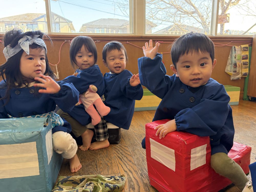 ヒヨコ組さんのお気に入りの車🚗
みんなでドライブ！！