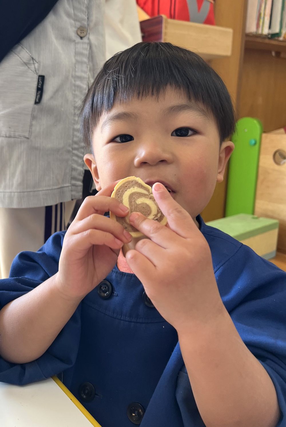 給食先生からの
【いつもたくさん食べてくれてありがとう】
の気持ちです♡

これからもみんなに喜んでもらえるよう、
おいしい給食とおやつをつくっていきます！