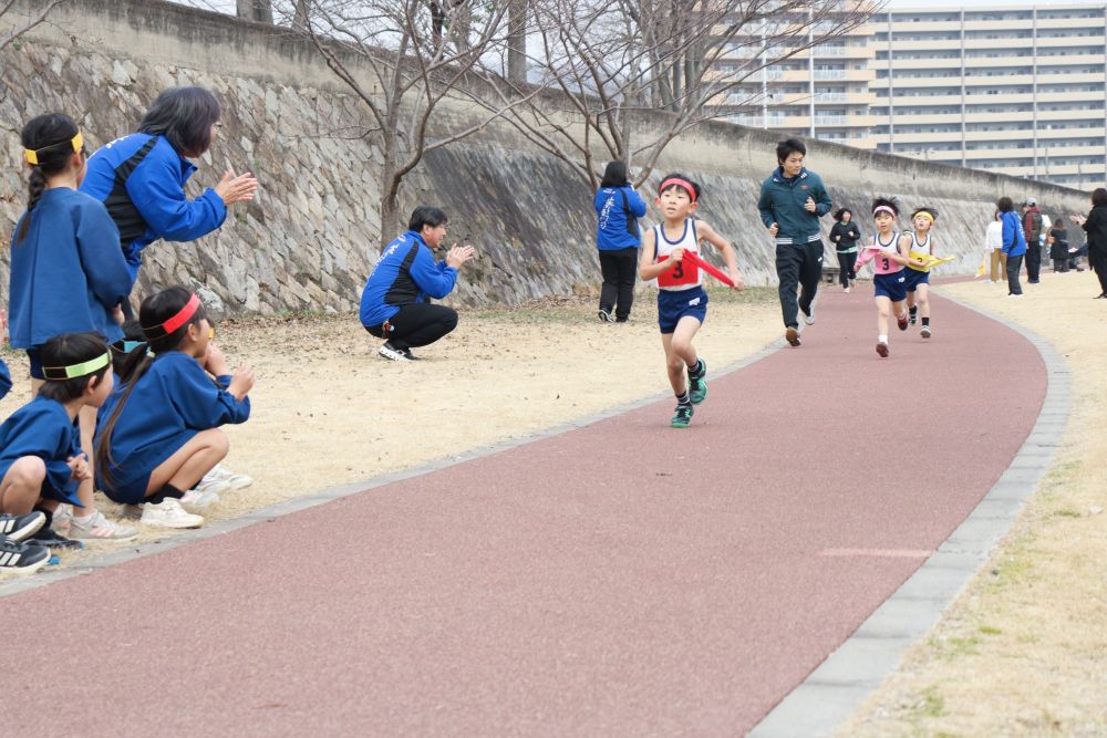 取って付けた行事ではありません
すいみい保育園、ゆめはうす認定こども園で毎日頑張ってきた日々のマラソンの集大成です

「頑張って何かを成し遂げる」
小さな事でも、それを積み重ねていくことで、やがて大きな事も成し遂げる
誰かが言っていたような気がします
