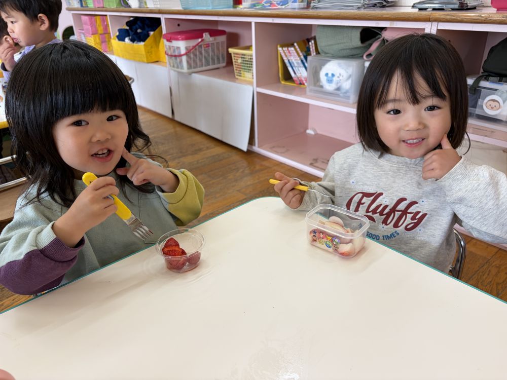 デザートもいっぱい♡
おいしかったね😊

お忙しい中愛情たっぷりのお弁当
ありがとうございました😌