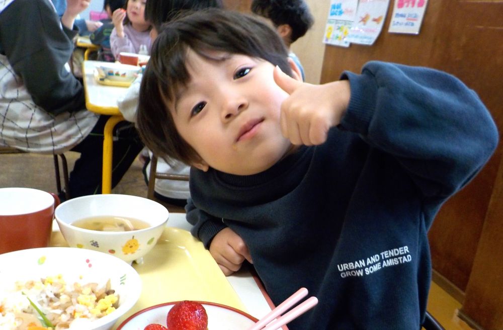 今日は【桃の節句】ひなまつりでした。
5節句の一つでいずれも季節の変わり目を祝うもので、特にこどもの成長を願う意味があります。

これから少しずつ暖かくなって過ごしやすくなりますね♡
みんな健やかに大きくなってね♡
