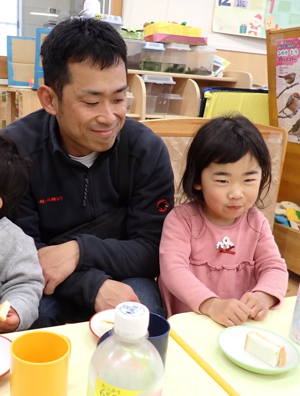 お父さんと一緒に
おやつを食べたり・・・