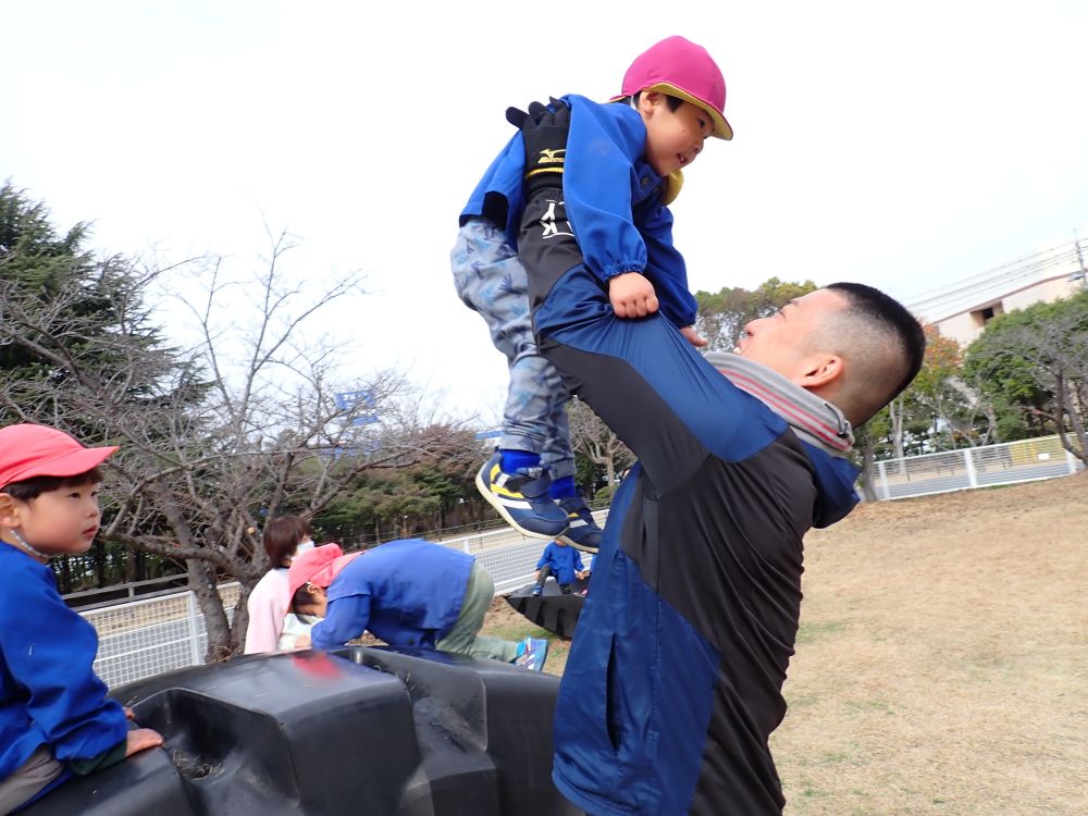 お父さんと一緒に
恐竜公園で遊んだよ🦕
