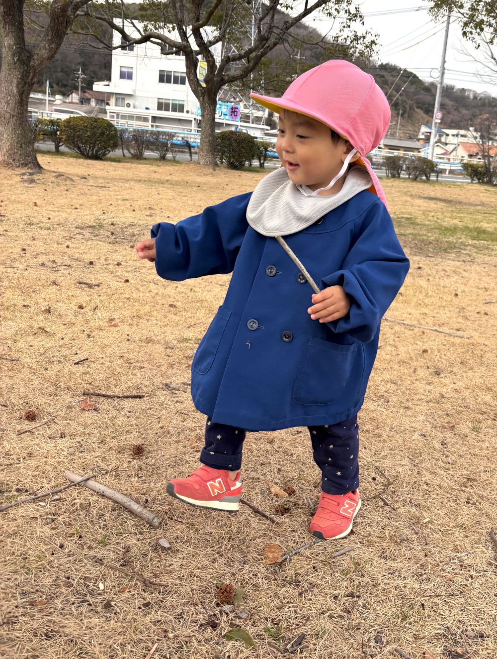 木の枝、み～つけた♪