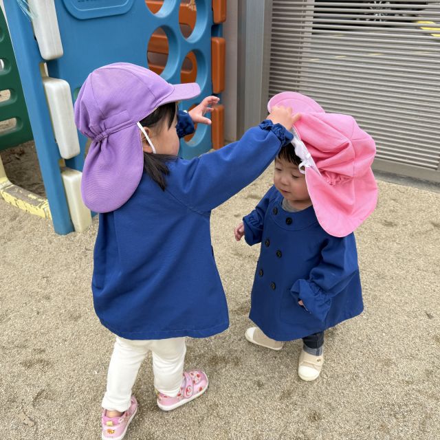 異年齢とのかかわり　〜2歳児　クマ組〜