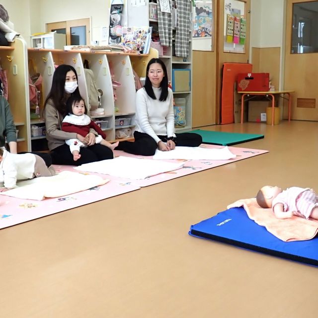 園庭開放　～ベビーマッサージ～