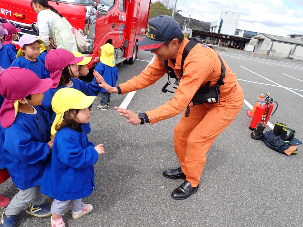 「火事だ～」

駐車場に避難すると、
消防車が来てくれていました🚒