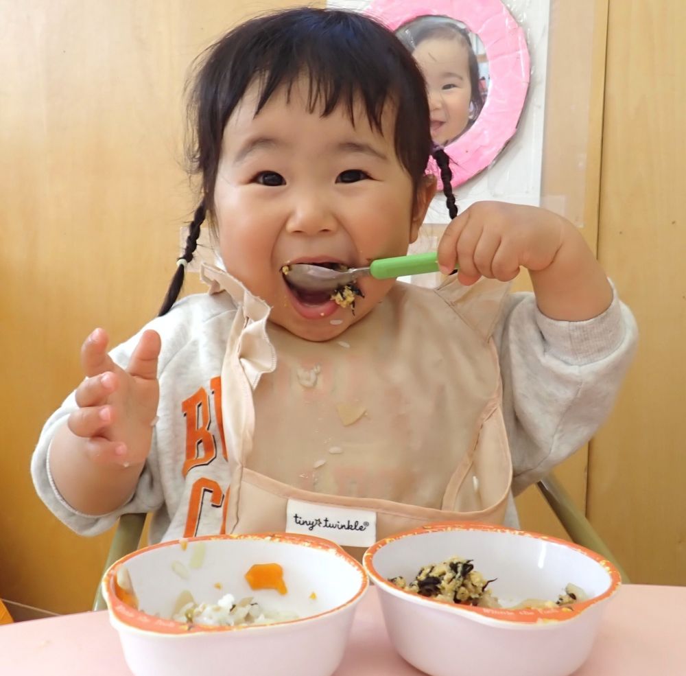 🐰いつも『おいしい』の笑顔で
もりもりと給食を食べてくれて  ありがとう😊