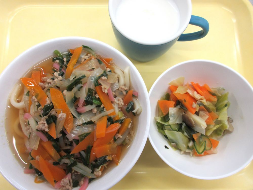 ちゃんぽんうどん

和風サラダ

牛乳