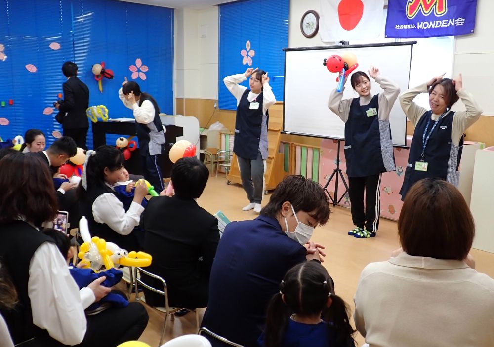 ♪てんとうむ～し
踊ったり・・・　楽しい式になりました💕

笑顔いっぱいの１年になりますように😊