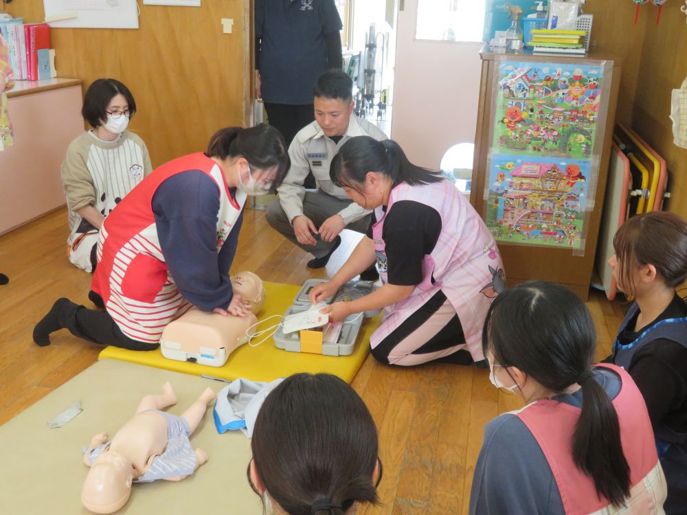 保護者の方の安心と子ども達の安全のため、
対応力向上を目的とした取り組みを
真剣に学ぶことができました。