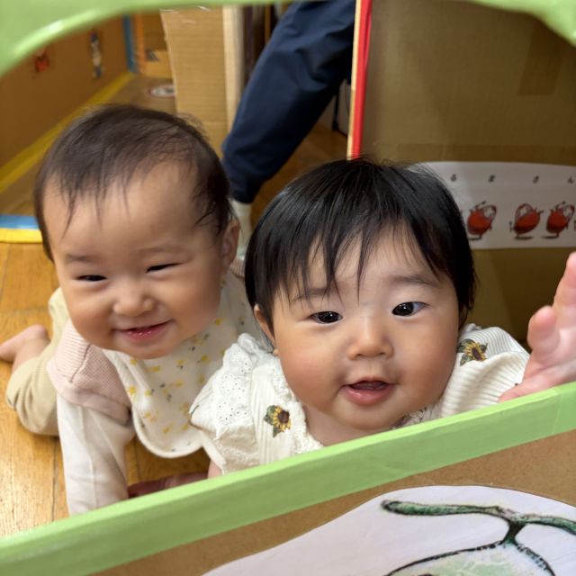 少しずつ保育園に慣れてきたよ♪　　～0歳児　ウサギ組～