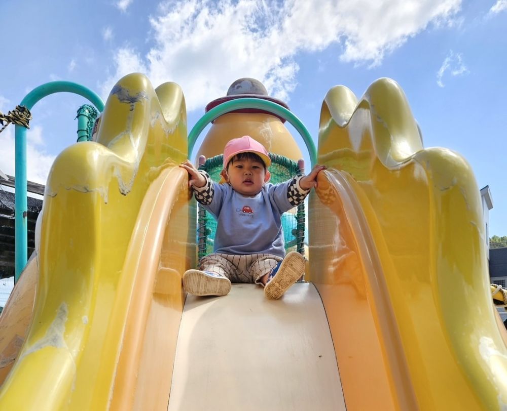 外ではすべり台にも挑戦！！

これから好きなことをたくさん見つけて、
楽しい思い出作ろうね✨