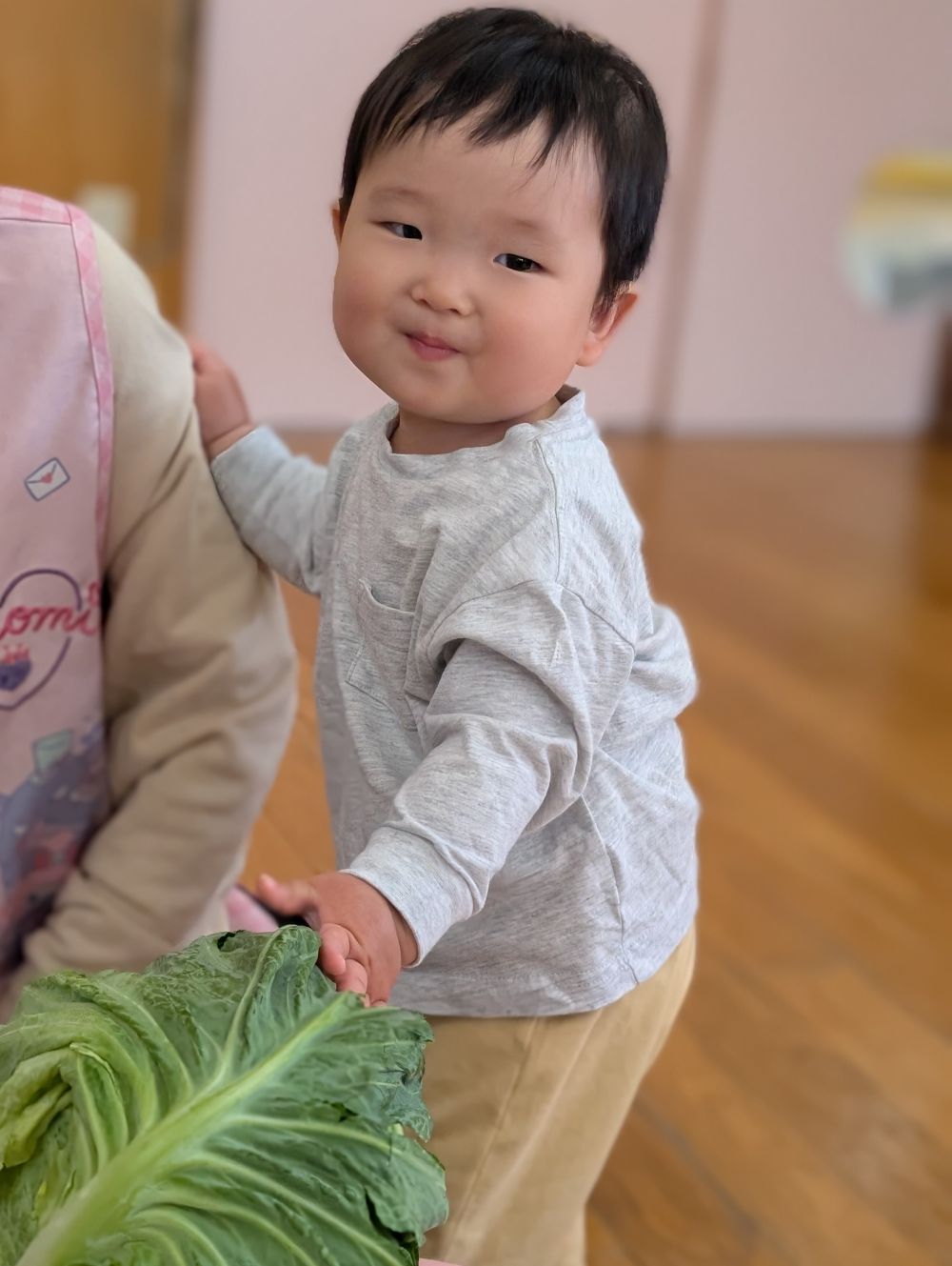 Dくんは、最初はそーっと手を伸ばしていたけど、
最後は”ペタペタ”って触って、この笑顔でした😊