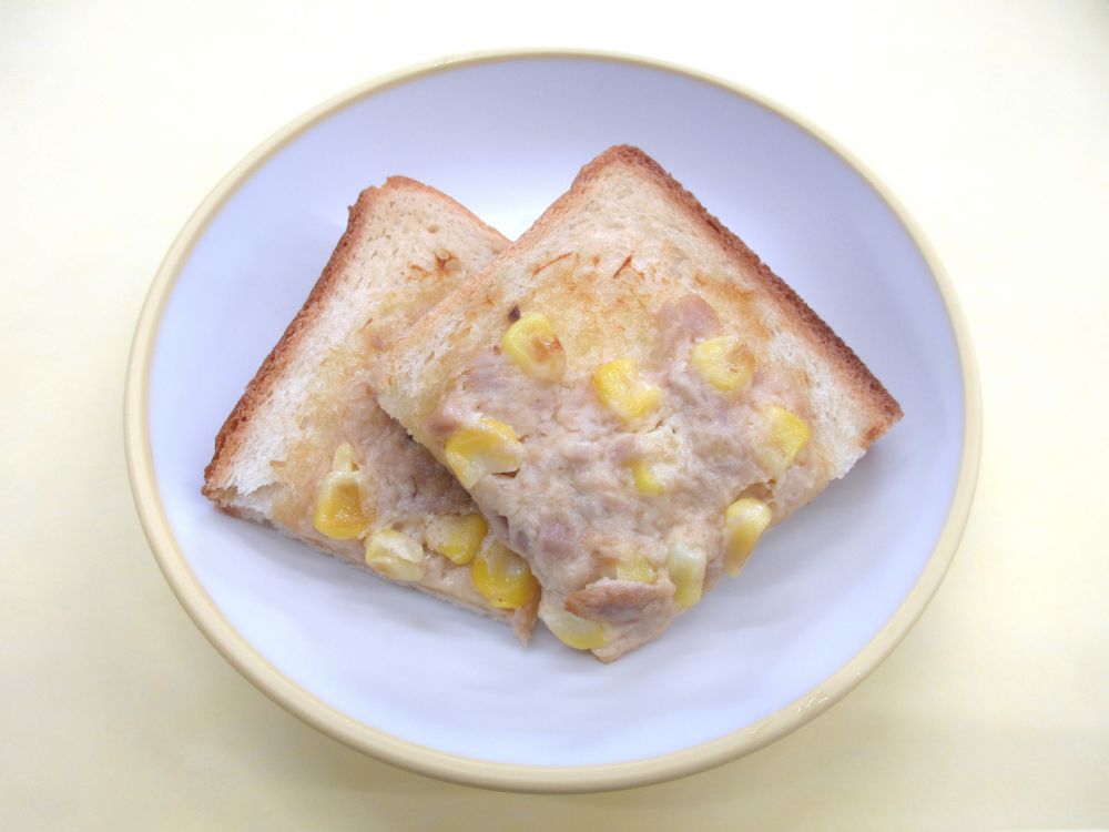 ツナマヨコーントースト