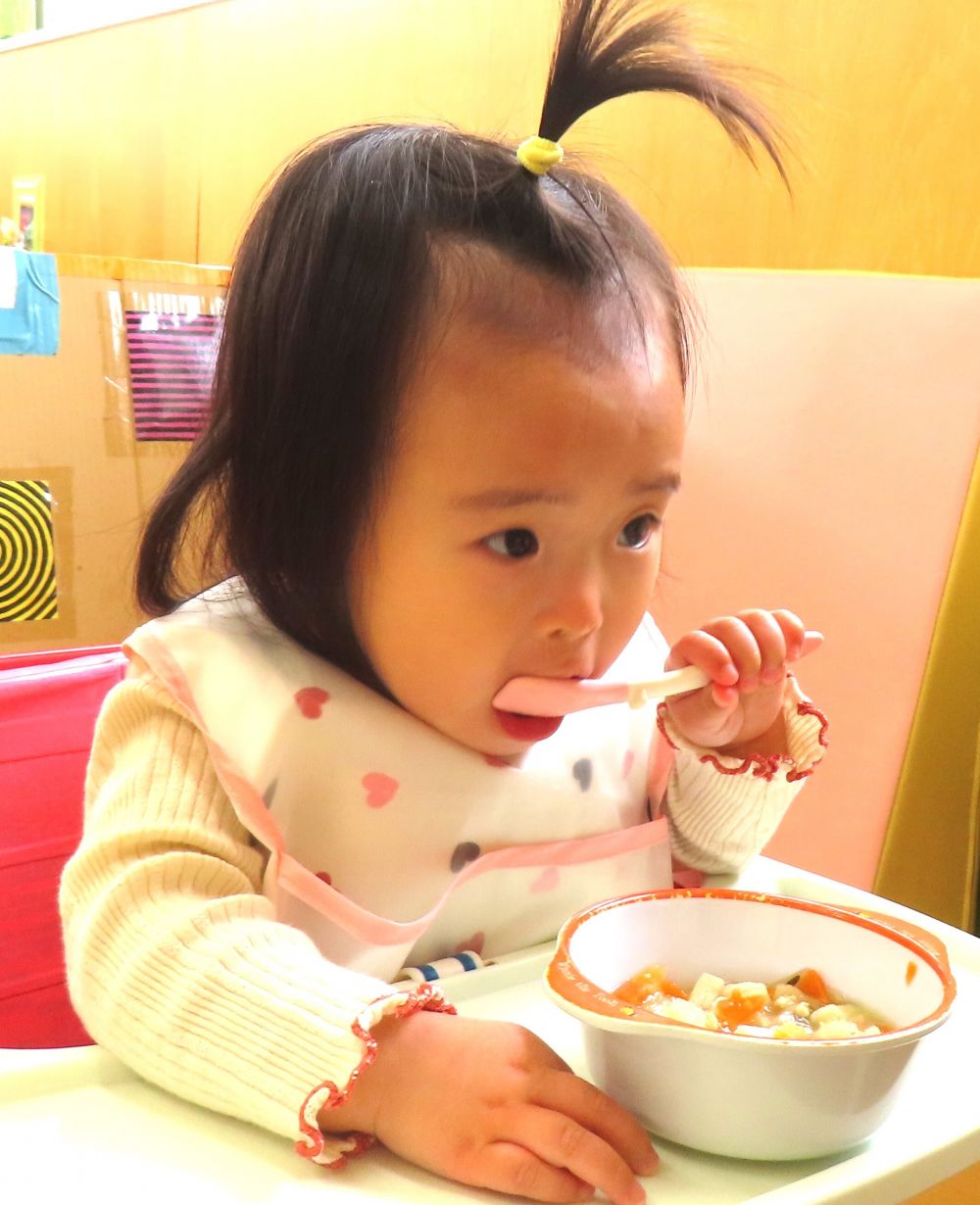 🐰少しずつ保育園に慣れてきました！
離乳食は食べられる食材も増えてきて、
たくさん食べてくれます💕