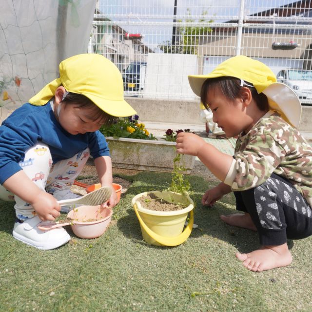 ＊　２歳児　外遊び②　＊