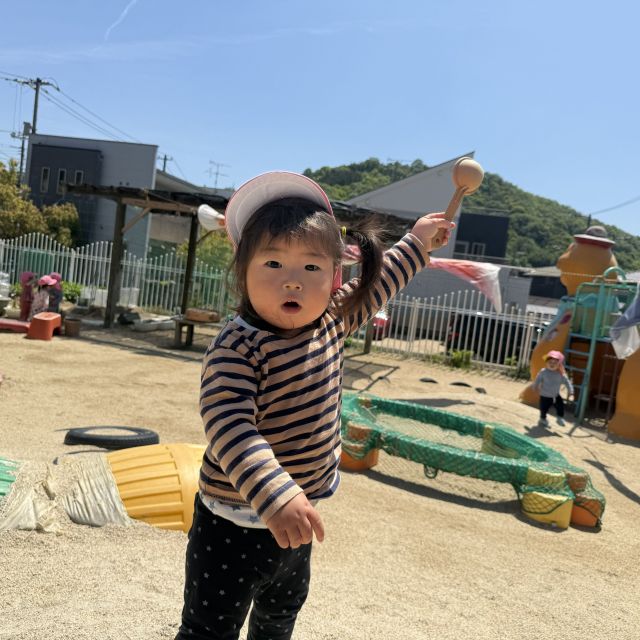 ヘリコプター見つけたよ🚁　　～１歳児　ヒヨコ組～