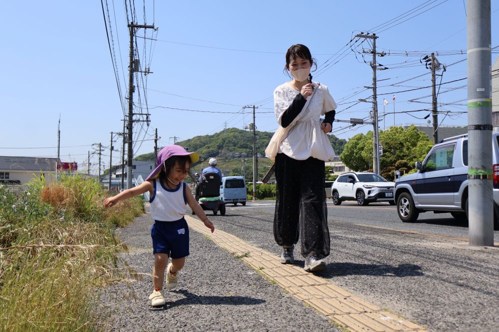 園での生活をお家の人と過ごす…！
苦手なマラソンも楽しい時間に大変身🪄
全部楽しくて笑顔溢れる！😳


お家の方、暑い中 保育参加に来ていただき
ありがとうございました♡
