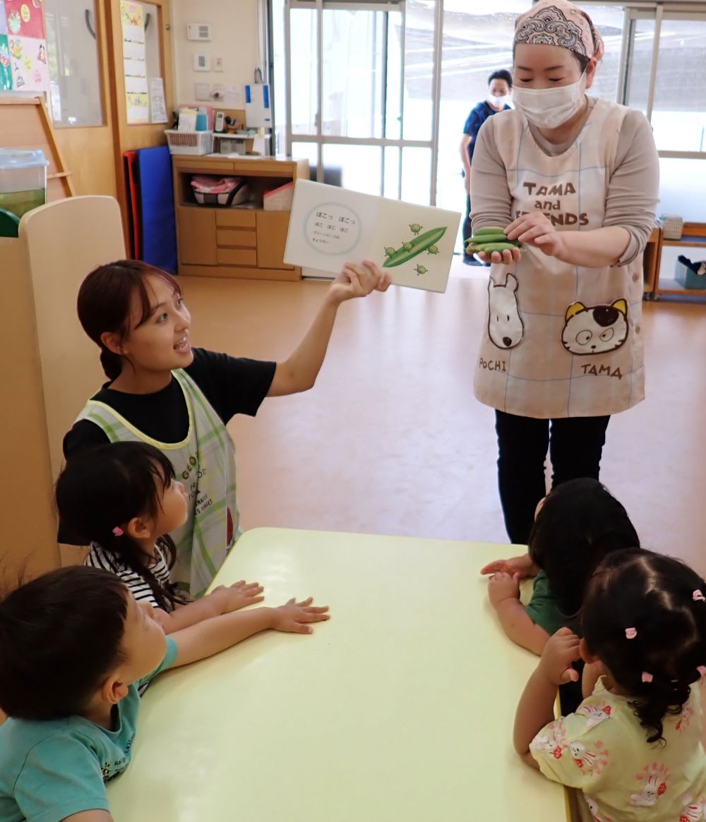 “グリンピース”
クマ組は、そらまめをむいた後
グリンピースにも挑戦‼