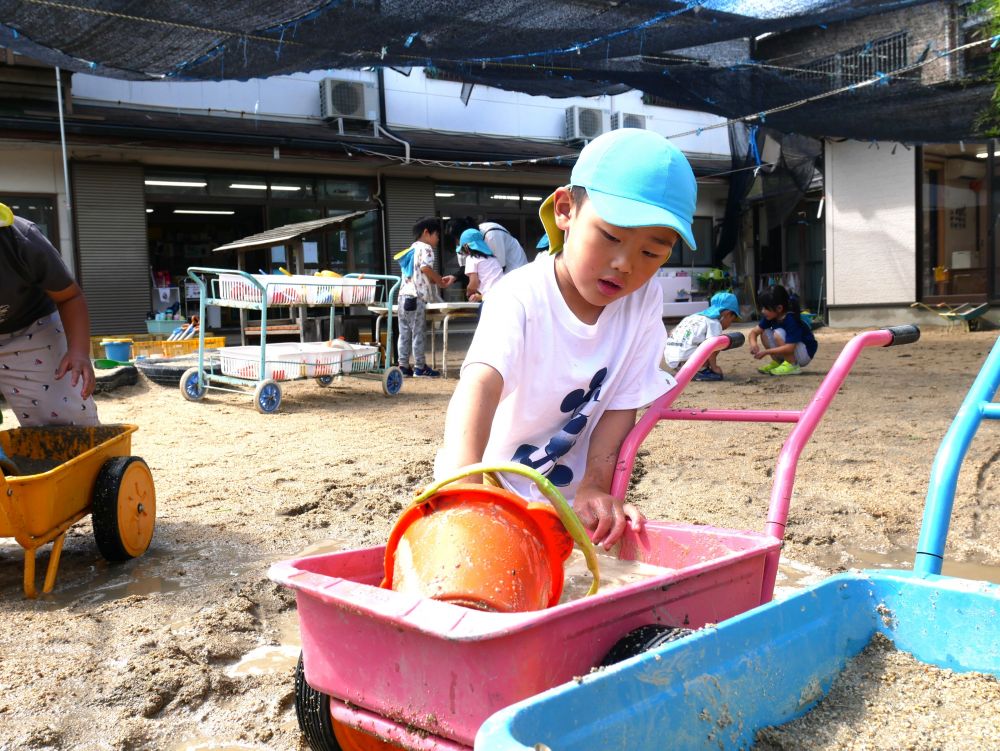 雨上がりは…🌞② ＊5歳児＊ | 園だより | 社会福祉法人MONDEN会