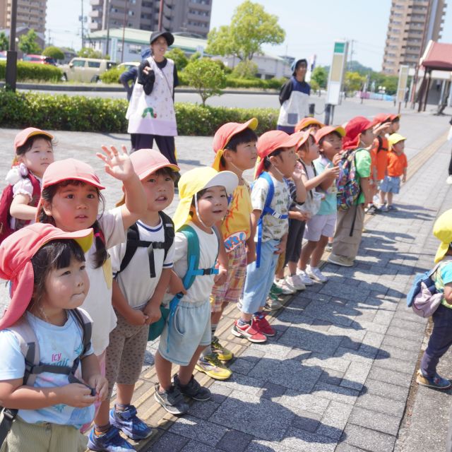 ＊　２・４歳児　散歩①　＊