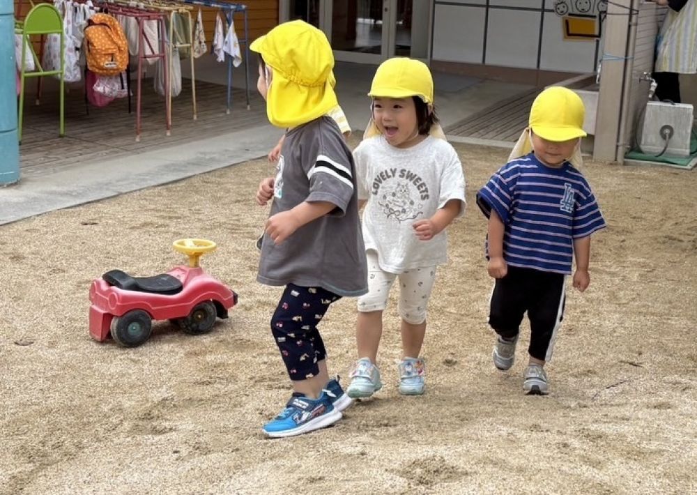 もう少しでつかまえられそう！！
と、Tちゃん😆