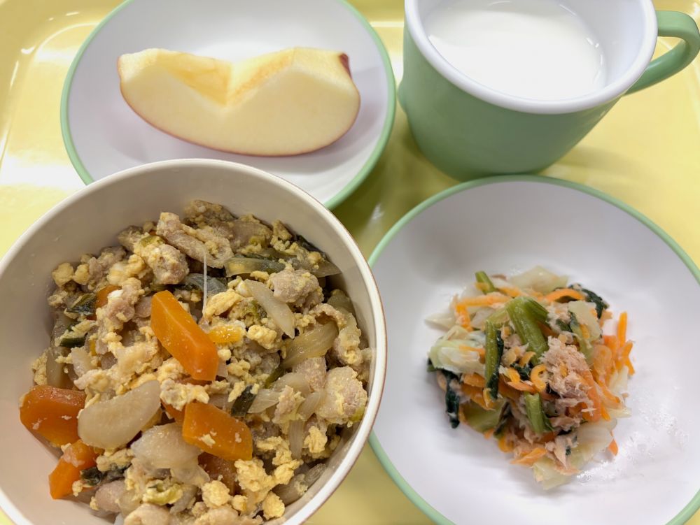 柳川風丼

キャベツとツナのサラダ

りんご

牛乳
