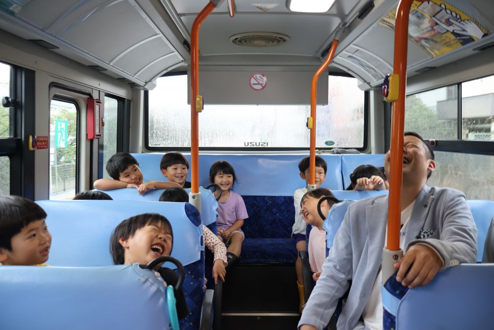 テレビの取材もあり
リポーターの方も一緒に乗車♪

子どもたちと楽しくいろんな話で
盛り上がりました😝