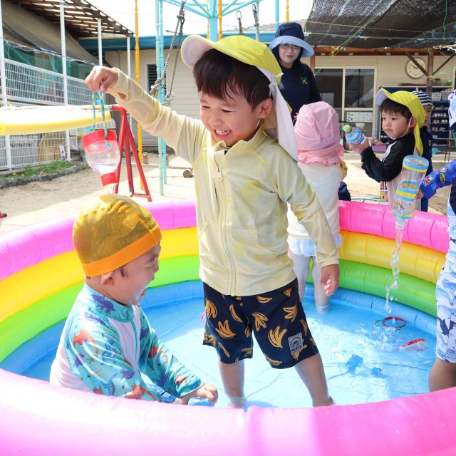 ＊　2歳児　プール　＊