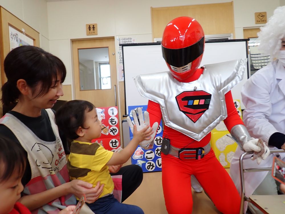 カードをもらって、ハイタッチ👏