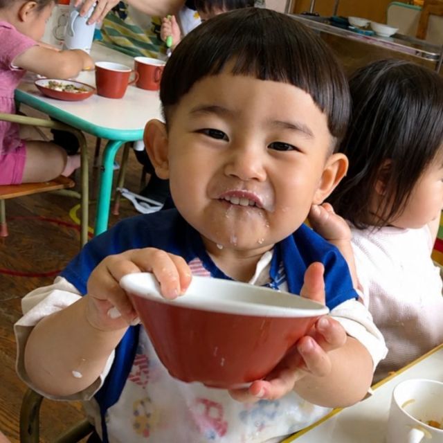 ＊　給食時間の様子　（あいはうす）　＊