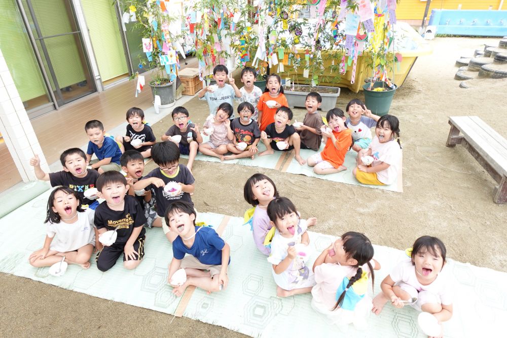 かき氷でみんな笑顔と楽しい会話ががいっぱいに・・♡
松浦先生暑い中ありがとうございました♡