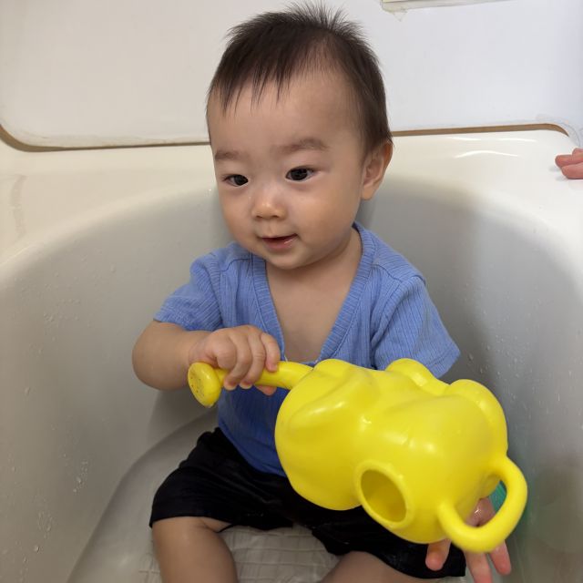 沐浴　～０歳児　ウサギ組～