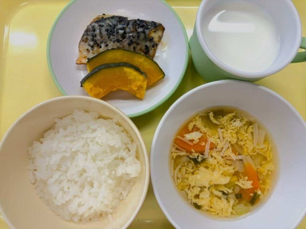 麦ご飯

さばのゴマかば焼き

焼きかぼちゃ

かき卵汁

牛乳