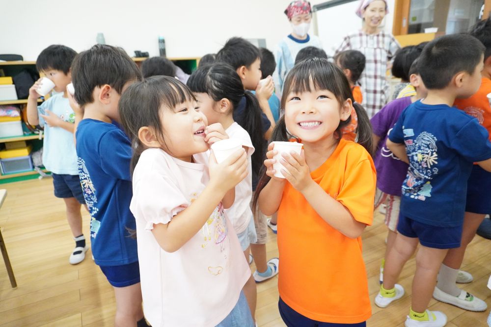 「おいしーい♡」
「すっぱーい！！」
感じ方はそれぞれ♡